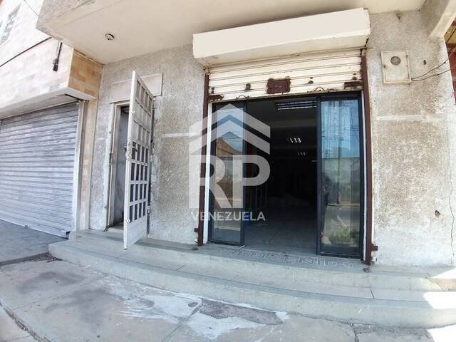 Edificio para Venta en Punto Fijo - 4