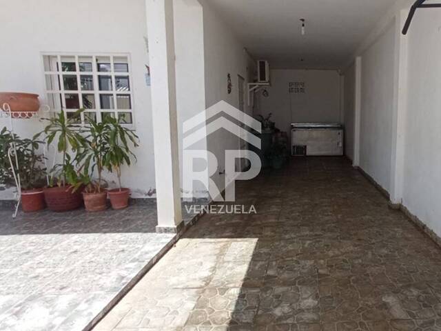 Casa para Venta en Punto Fijo - 4