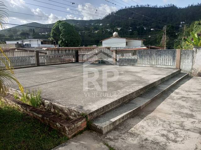 #AMC-002 - Casa para Venta en Carrizal - M