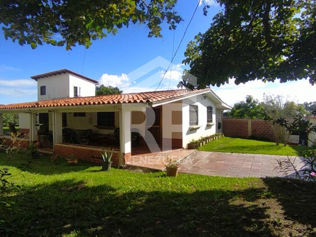 #AMC-003 - Casa para Venta en Carrizal - M