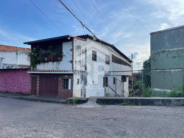 #1043 - Casa para Venta en San Cristóbal - S