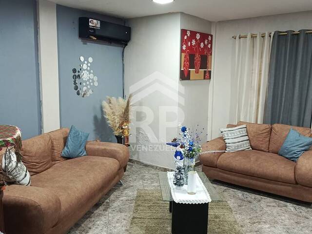 #SGC-442 - Casa para Venta en Punto Fijo - I